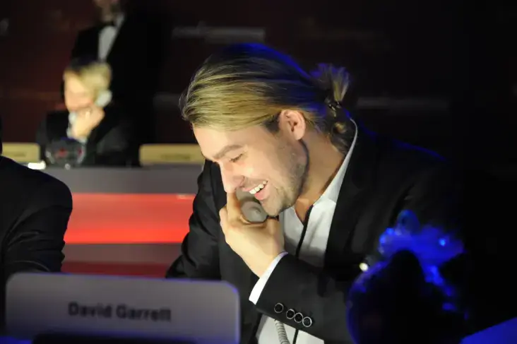 2018_CarrerasGala_DavidGarrett_Spendentelefon