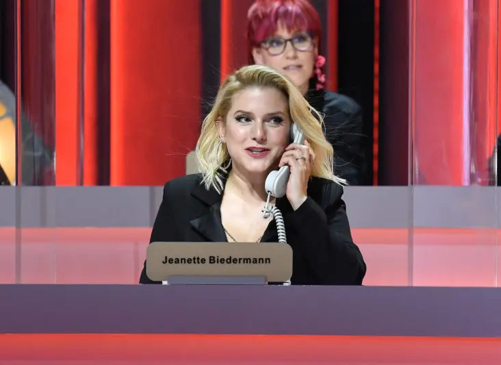 2020_CarrerasGala_JeanetteBiedermann_Spendentelefon_Foto-ASP