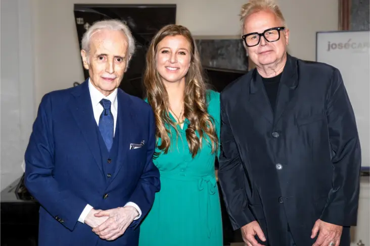 Gründer José Carreras, Nina Eichinger (Moderation) und Herbert Grönemeyer (Laudatio) beim Festakt des 30. Jubiläum der José Carreras Leukämie-Stiftung